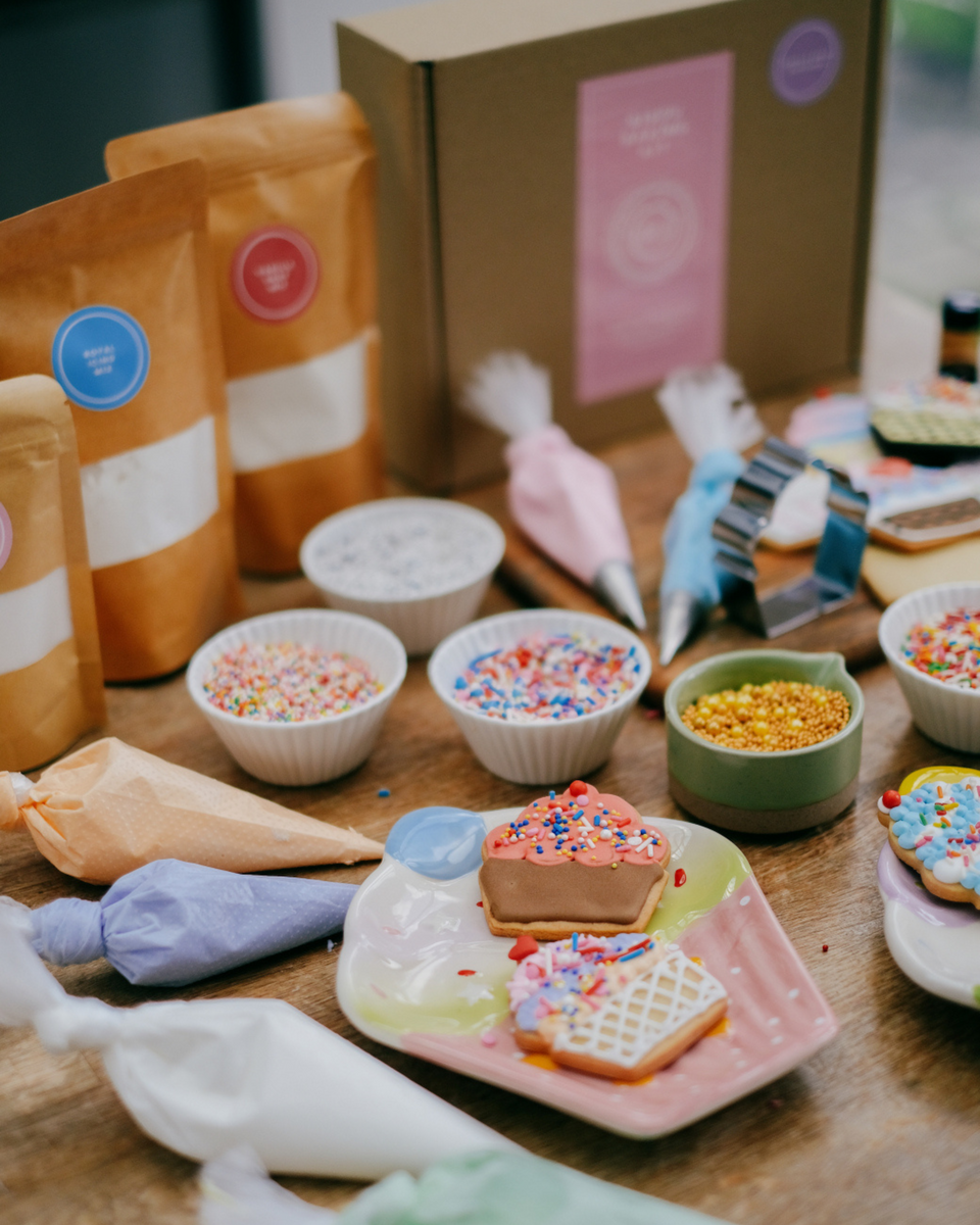 DIY Cupcake Kit – Muddy's Bake Shop